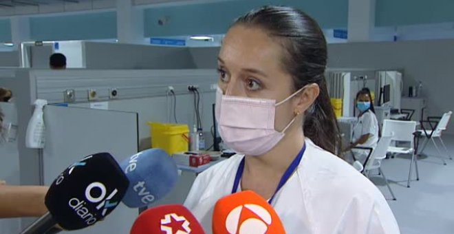 Exitoso arranque de la vacunación nocturna en el hospital Zendal de Madrid