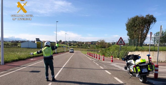 La Guardia Civil investiga a un conductor que se dio a la fuga tras dar datos de otra persona