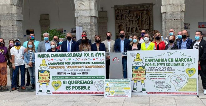 Cantabria Solidaria por el 0,77% ha hecho posible la entrega de 74 toneladas de alimentos "para ayudar a miles de familias cántabras"