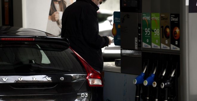 Los carburantes suben un 65% con respecto a 2020 en pleno comienzo de la operación salida