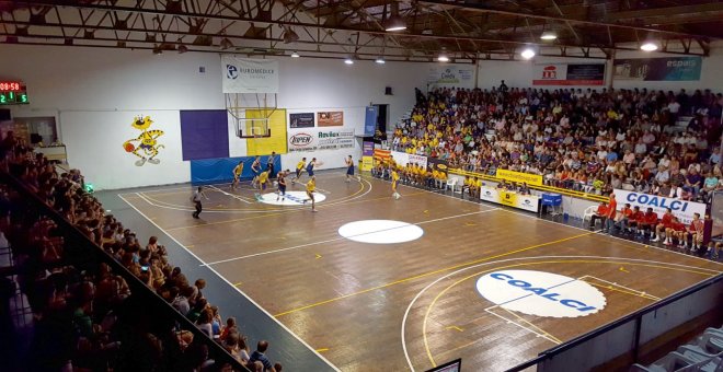 Escac al Sant Josep, un dels cors del bàsquet català