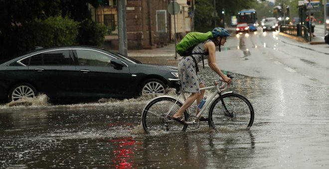 Las lluvias y tormentas afectarán este lunes a buena parte de la Península, poniendo en aviso a 13 provincias