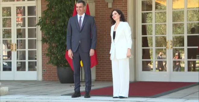 Sánchez recibe a Ayuso en La Moncloa