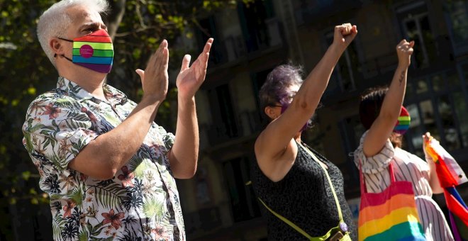 Los Mossos investigan una agresión homófoba a tres jóvenes en Barcelona