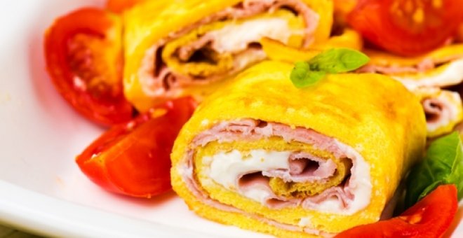 Pato confinado - Receta de verano: Rollo de tortilla con jamón y queso