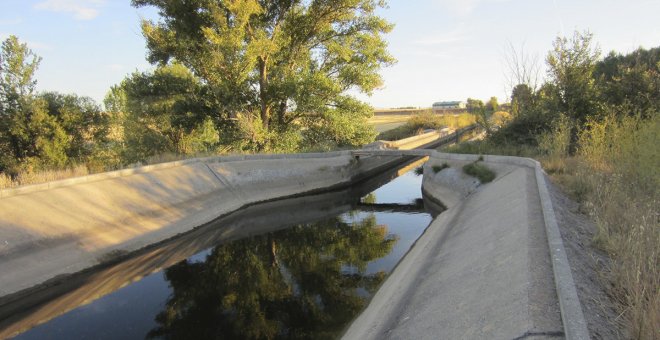 Encuentran el cadáver de un hombre de 74 años en el canal del Henares a su paso por Fontanar