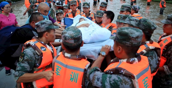 Aumentan a 51 los muertos por las inundaciones en el centro de China