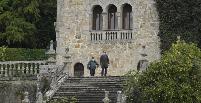 Los Franco subastan en internet regalos oficiales que recibió el dictador (y que debían entregar a Patrimonio)