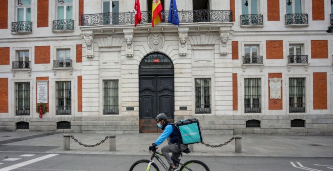 Deliveroo contratará a sus repartidores antes de acometer el despido colectivo