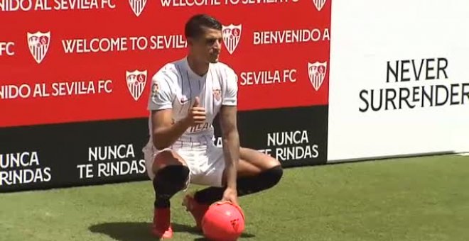 El Sevilla presenta a Erik Lamela