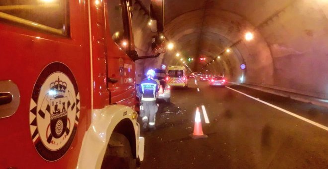 Colisión de cinco vehículos en el túnel de la A67 de Cieza