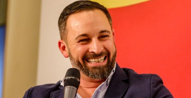 Las redes arden con los multimillonarios que financiaron a Vox... y le recuerdan a Abascal aquello de "la España que madruga"