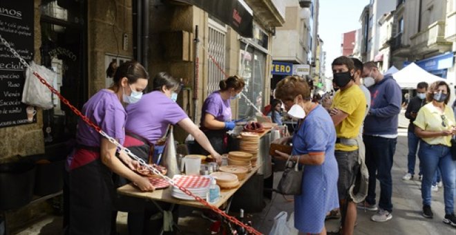 La Xunta excluye a las mujeres de las ayudas a los trabajadores para el cuidado de hijos menores