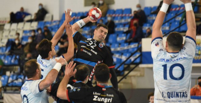 Unicaja Banco, patrocinador oficial del Club Balonmano Sinfín, tras culminar la fusión con Liberbank