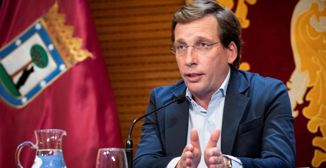 Almeida insiste en las alpargatas de Pedro Sánchez: "Son una metáfora de cómo entiende la gestión del Gobierno, postureo"