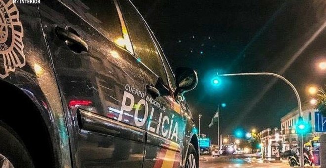 Detenido en una gasolinera tras intentar quemar la cara a su pareja con bote de laca y un mechero