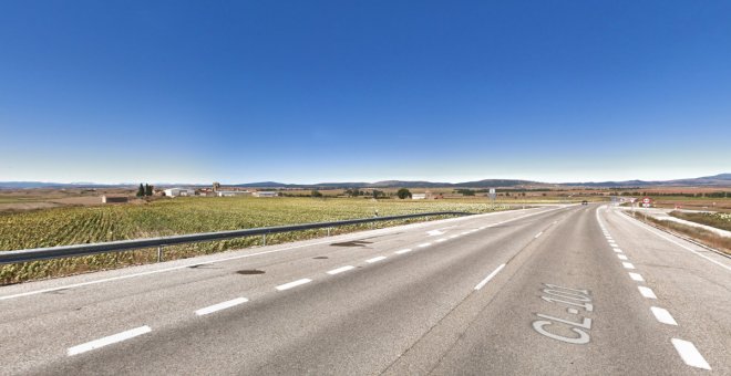 Muere una guadalajareña de 60 años al volcar una autocaravana en una carretera de Soria