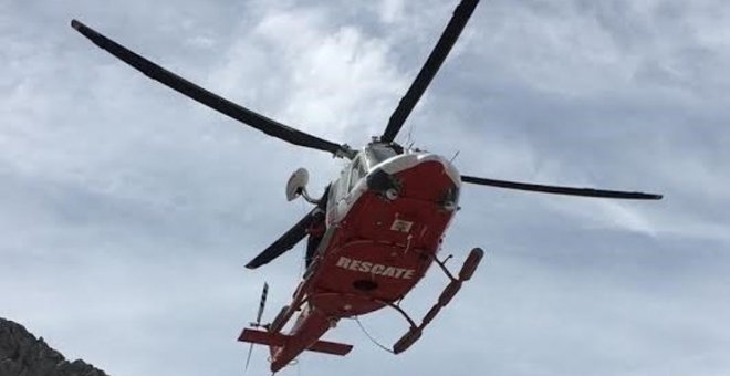 El helicóptero del Gobierno evacua a un joven de 15 años que sufrió un accidente de bicicleta en Áliva