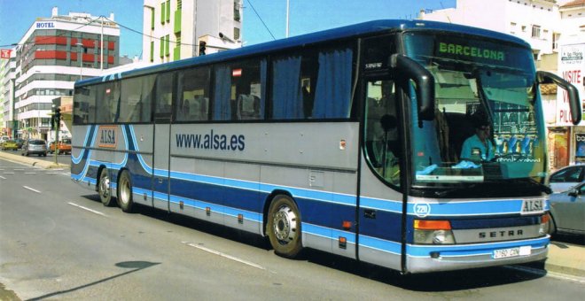 Famílies d’estudiants de la Marina s’organitzen davant la manca de transport públic