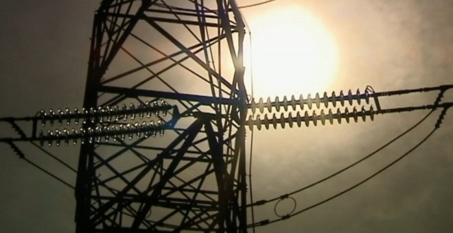 El precio de la luz arranca la semana con nuevo récord histórico, a 154 euros