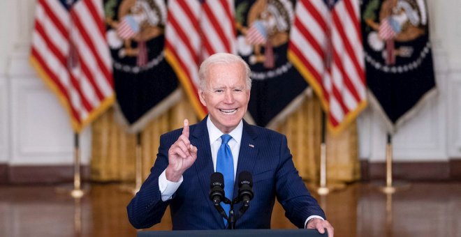 Biden subirá los impuestos a los ricos y los recortará para unos 50 millones de familias de clase media