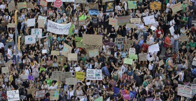 "El futuro es aterrador", eso opina el 75%  de los jóvenes