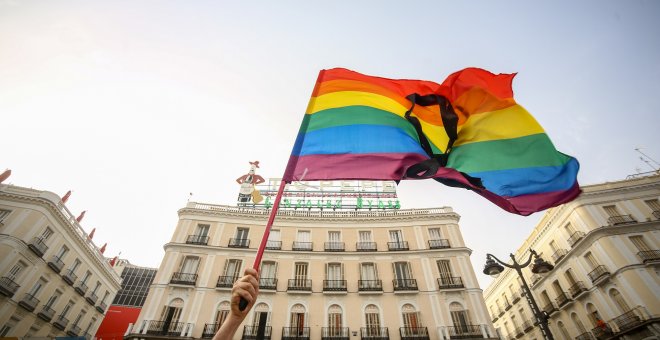 Detienen a cinco menores por una agresión homófoba a una pareja en Elx