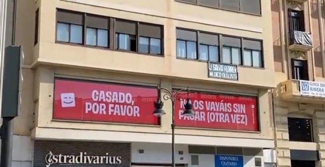 "Casado, no os vayáis sin pagar (otra vez)": Compromís trolea al PP frente a su convención y se hace viral