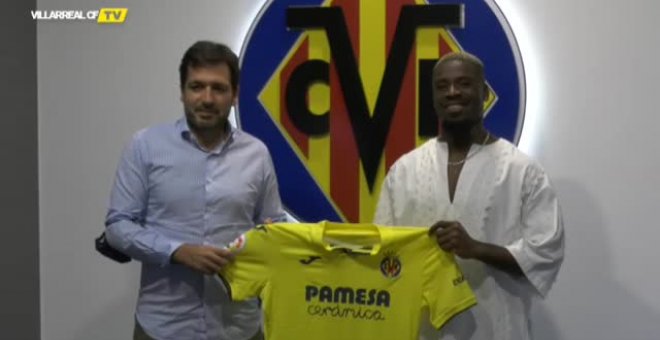 El Villarreal presenta al defensa Serge Aurier