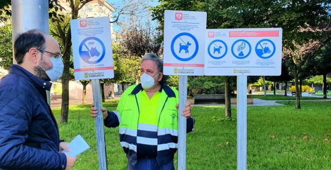 Un centenar de señales recordarán las multas por incumplimientos con los perros