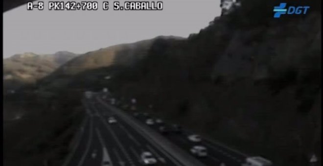 Retenciones de hasta 4 kilómetros en la A-8 en Castro Urdiales y Torrelavega