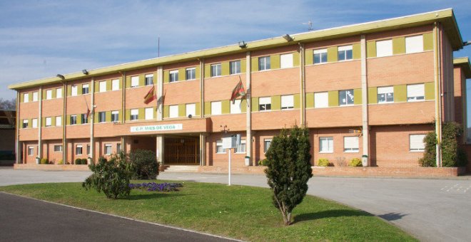 STEC exige municipalizar la limpieza de los colegios de Torrelavega