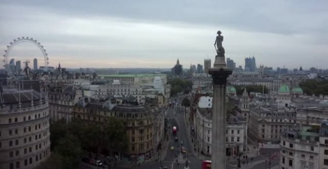 ¿Qué divisa el almirante Nelson desde su atalaya en Trafalgar Square?