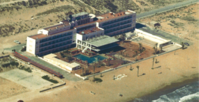 La demolición del Hotel Arenales del Sol de Elche o cuando la protección de la naturaleza vence de manera inesperada al urbanismo