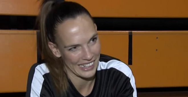 Mireia Rodríguez, primera mujer en un equipo de balonmano masculino