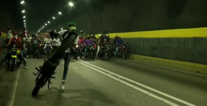 Motoristas venezolanos reivindican sus acrobacias como deporte