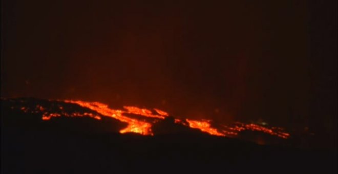 Rayos volcánicos y terremotos, así se comporta el volcán de La Palma