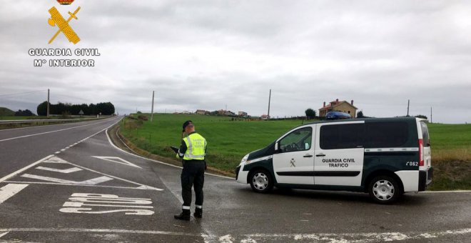 Un conductor, positivo en alcohol y drogas, provoca un accidente con un herido grave