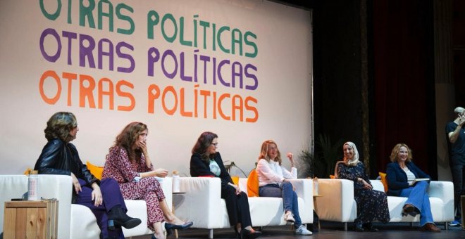 Díaz, Oltra y Colau reivindican otra forma de hacer política desde el feminismo