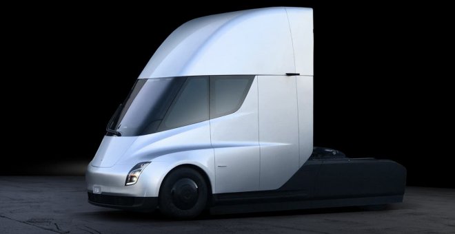 Elon Musk explica por qué Tesla no puede lanzar ni el Semi ni el Cybertruck