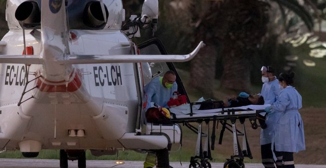 Otra tragedia en la ruta canaria: muere uno de los hospitalizados de una patera que ya contaba con ocho víctimas