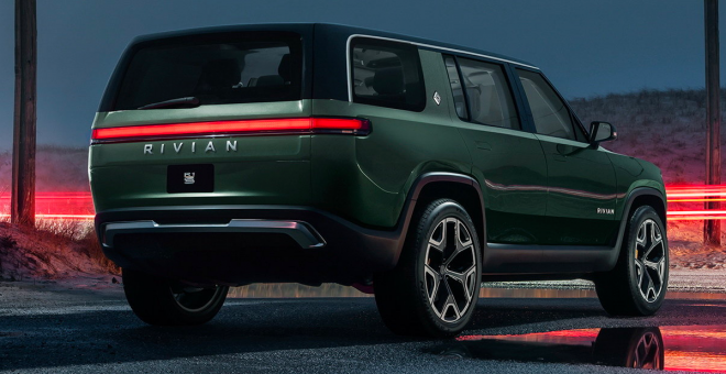 Los Rivian R1S y R1T eléctricos se ven forzados a llegar más tarde al mercado