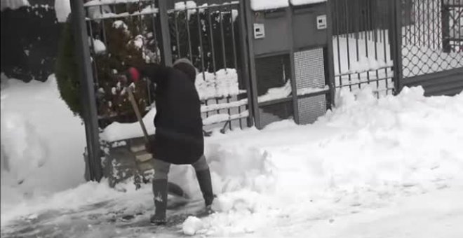 La nieve mantiene al Pirineo en alerta naranja