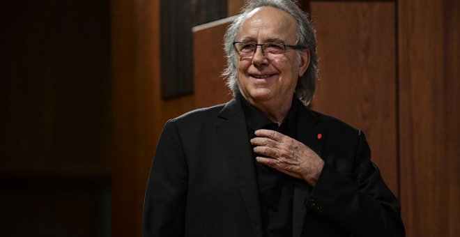 Serrat anuncia su retirada de los escenarios después de una gira en 2022