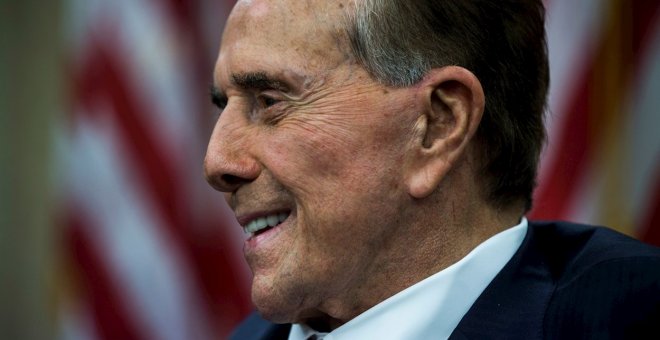 Muere a los 98 años, Bob Dole, excandidato presidencial republicano