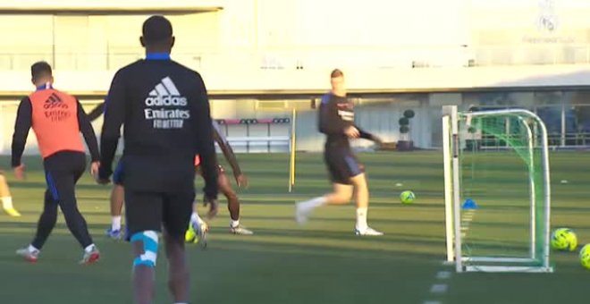 El Real Madrid prepara el encuentro frente al Cádiz en pleno brote de COVID