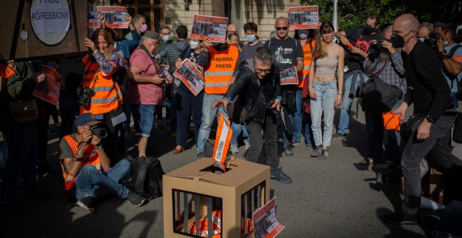 El número de periodistas asesinados cae hasta niveles históricos pero se registra un récord en los encarcelamientos