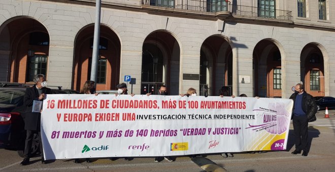 Transportes se compromete a estudiar el cese del presidente de la Comisión de Investigación de Accidentes Ferroviarios