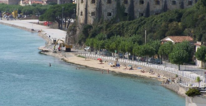 Costas licita la pasarela desde el paseo marítimo a la Playa de San Martín