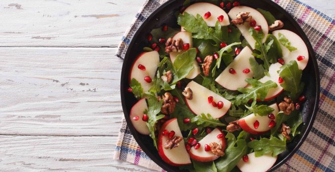 Pato confinado - Receta de ensalada de manzanas con pepitas de granada